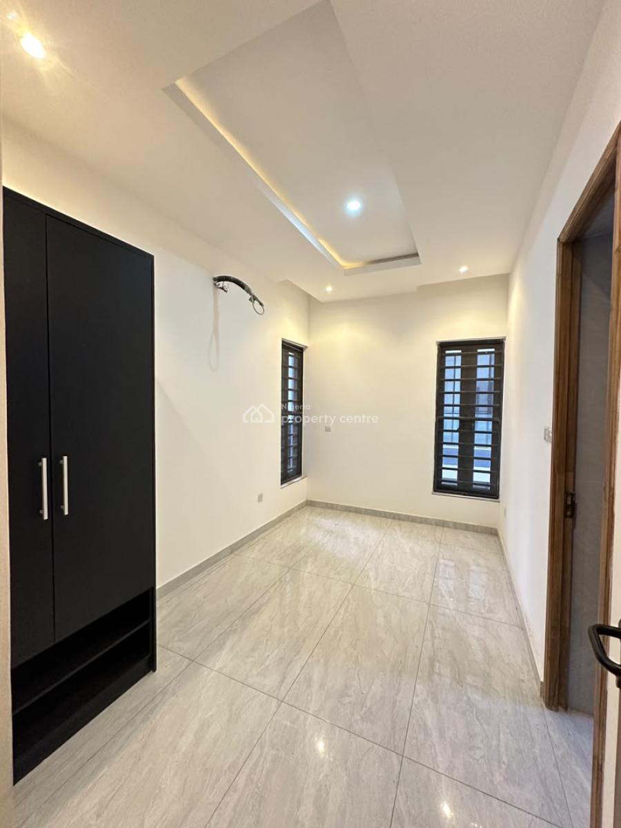 an Exquisite 3bed with Bq & Elevator, Yemitayo, Ikate, Lekki, Lagos, Flat / Apartment for Sale