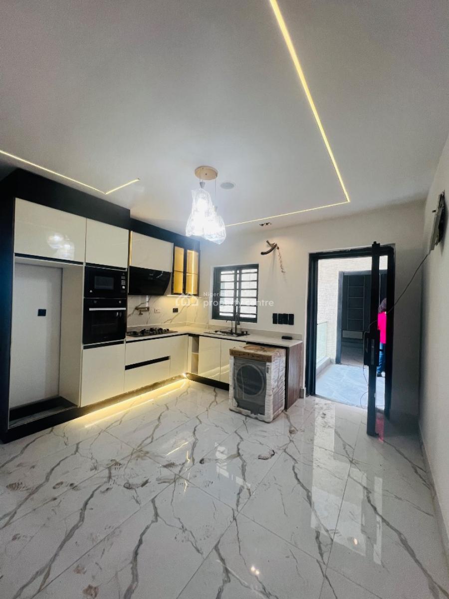 1 Bedroom Apartment with Elevator Access, Lekki Phase 1, Lekki Phase 1, Lekki, Lagos, Flat / Apartment for Sale