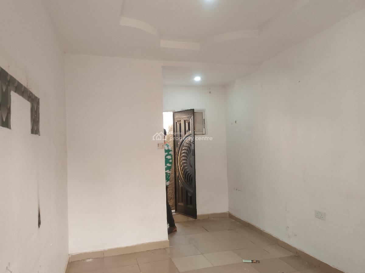 Smart Self Contain, By Donaye Quest Inn Galdinawa Community, Galadimawa, Abuja, Self Contain (single Rooms) for Rent