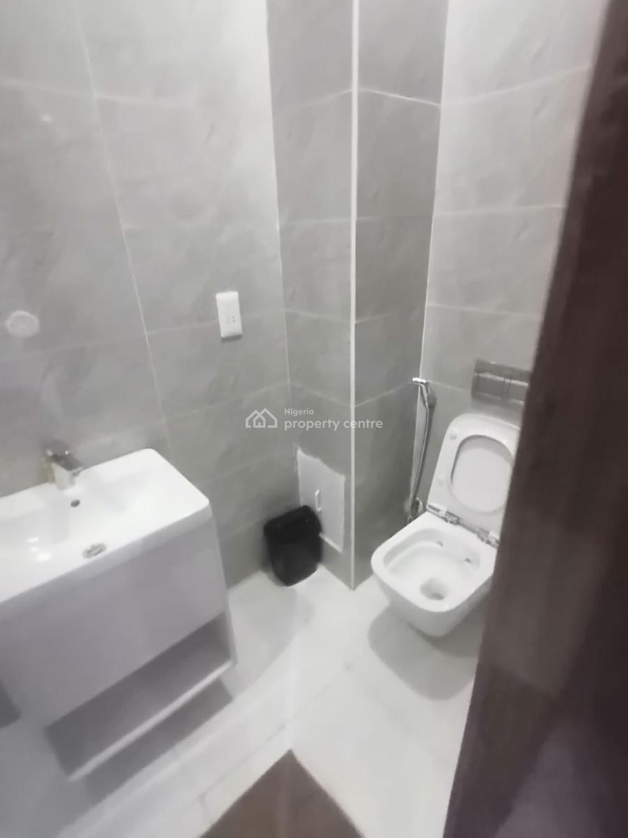 Brand New Serviced 2bed Flat +gym, Lift, Lounge, Gym, Pool, Lekki Phase 1, Lekki, Lagos, Flat / Apartment for Rent