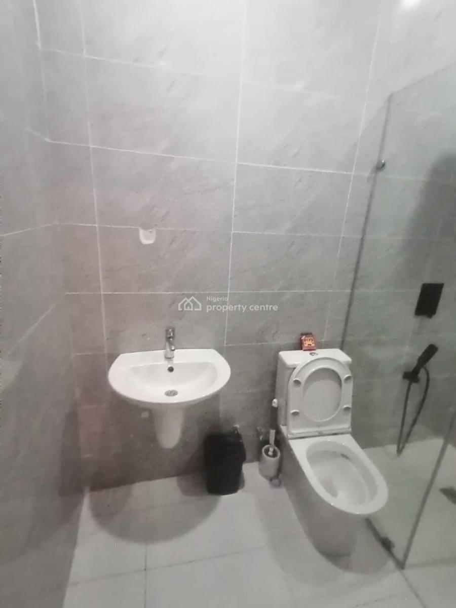 Brand New Serviced 2bed Flat +gym, Lift, Lounge, Gym, Pool, Lekki Phase 1, Lekki, Lagos, Flat / Apartment for Rent