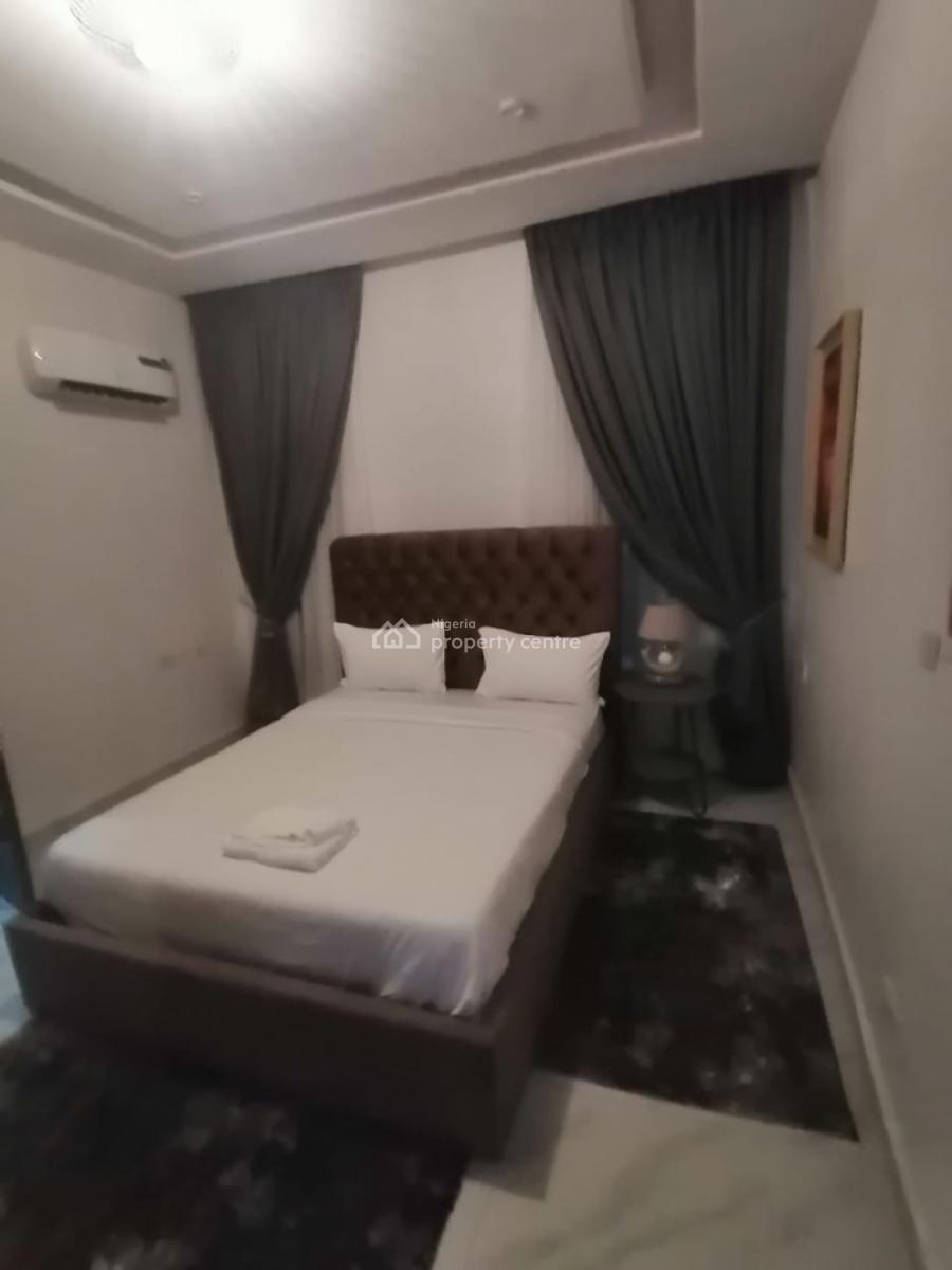 Brand New Serviced 2bed Flat +gym, Lift, Lounge, Gym, Pool, Lekki Phase 1, Lekki, Lagos, Flat / Apartment for Rent
