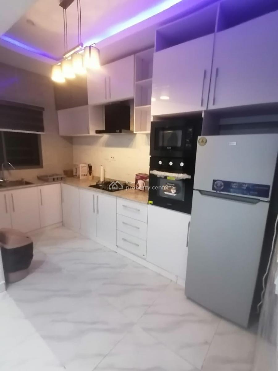 Brand New Serviced 2bed Flat +gym, Lift, Lounge, Gym, Pool, Lekki Phase 1, Lekki, Lagos, Flat / Apartment for Rent