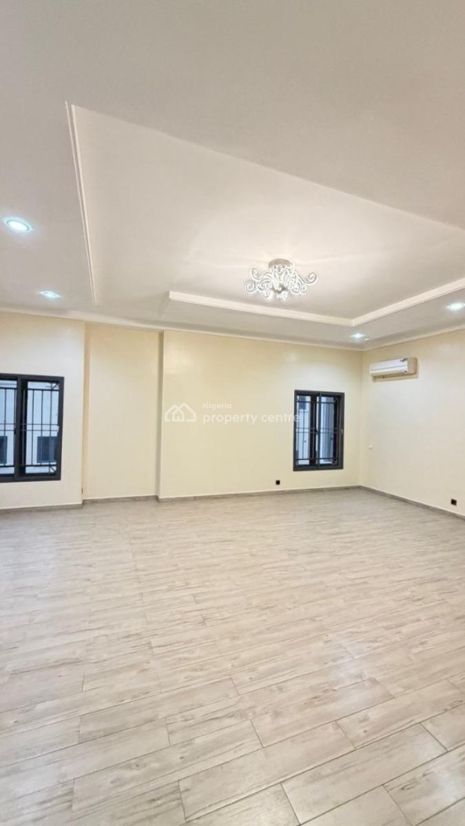 5‑bedroom Detached Residence, Guzape District, Abuja, Detached Duplex for Sale