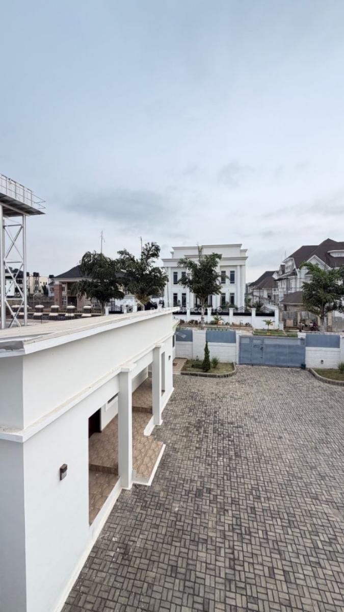 5‑bedroom Detached Residence, Guzape District, Abuja, Detached Duplex for Sale