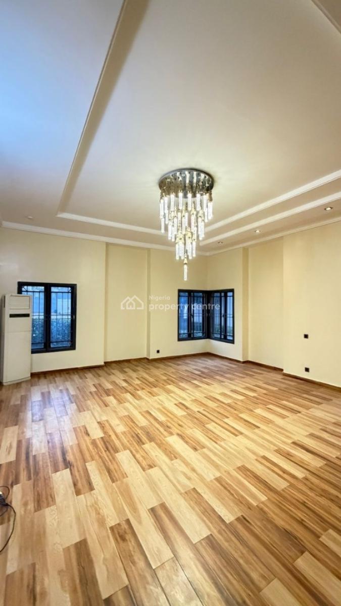 5‑bedroom Detached Residence, Guzape District, Abuja, Detached Duplex for Sale
