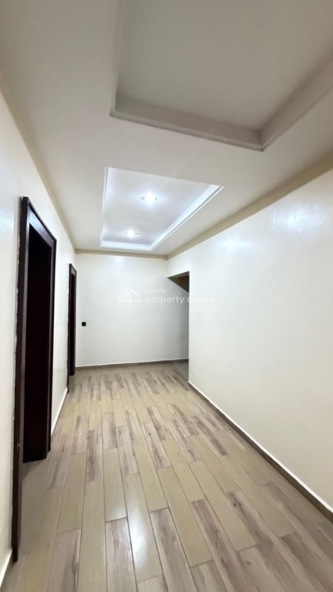 5‑bedroom Detached Residence, Guzape District, Abuja, Detached Duplex for Sale