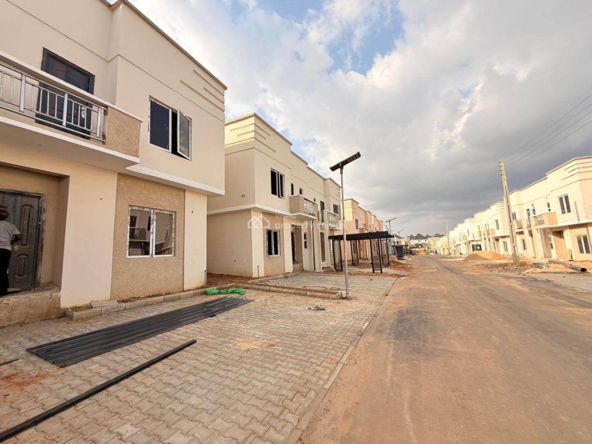 4bedroom Terrace with Bq, Kukwaba, Abuja, Terraced Duplex for Sale
