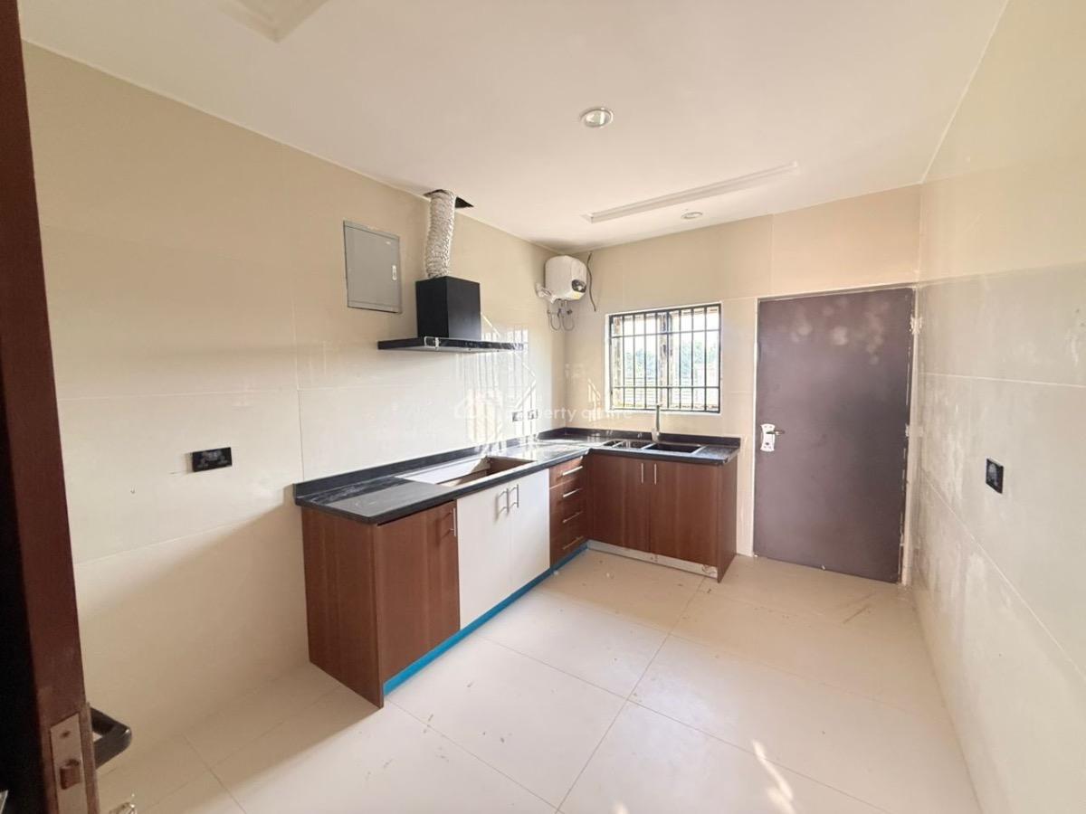 4bedroom Terrace with Bq, Kukwaba, Abuja, Terraced Duplex for Rent