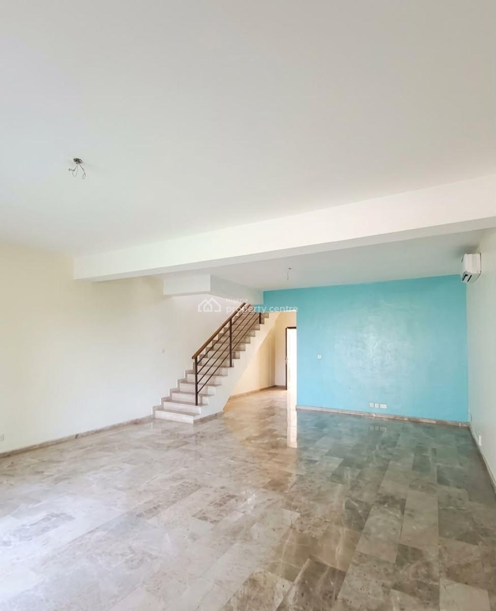 4bedroom Waterfront Townhouse with Gym and Swimming Pool, Lekki Phase 1, Lekki, Lagos, House for Rent