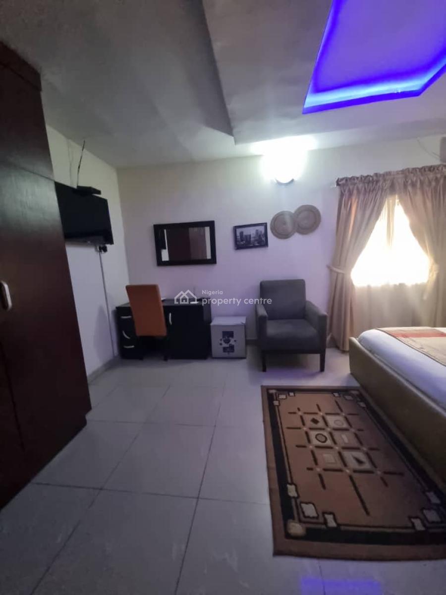 Furnished and Serviced Mini Flat Apartment, Off Admiralty Way, Lekki Phase 1, Lekki, Lagos, Mini Flat (room and Parlour) for Rent