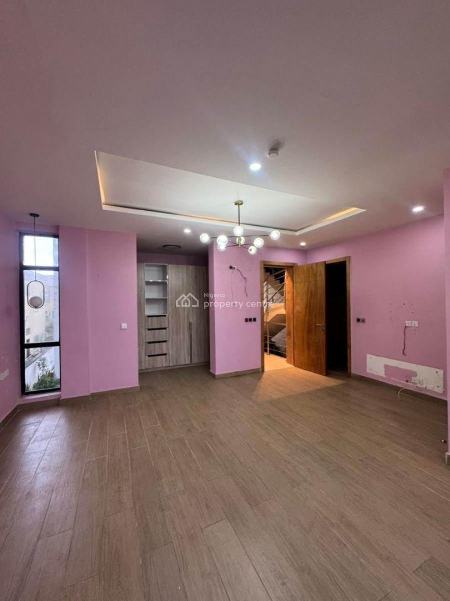 Beautiful 4 Bedroom Terrace, Lekki Phase 1, Lekki, Lagos, Flat / Apartment for Rent