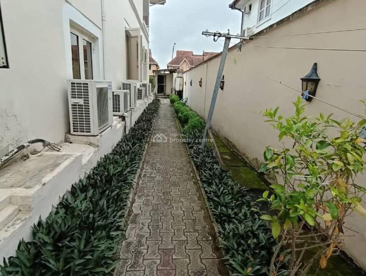 Standard 5 Bedrooms with 2 Rooms Bq, Vgc Ajah, Ajah, Lagos, Detached Duplex for Sale