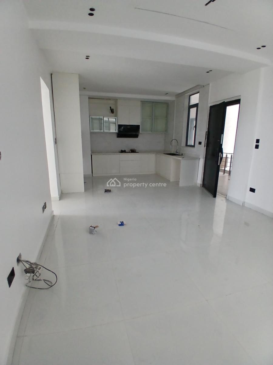 Newly Built and Serviced with 24/7 Power Supply 2 Bedroom En-suite Fla, Ikate Elegushi, Lekki, Lagos, Flat / Apartment for Rent