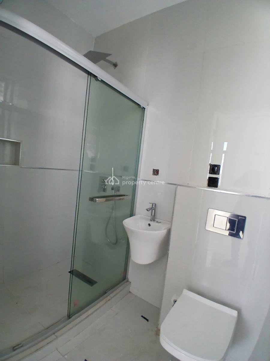 Newly Built and Serviced with 24/7 Power Supply 2 Bedroom En-suite Fla, Ikate Elegushi, Lekki, Lagos, Flat / Apartment for Rent