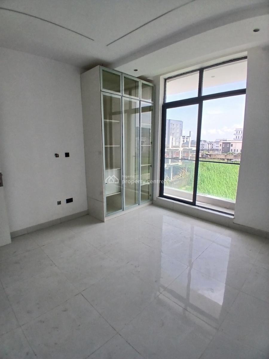 Newly Built and Serviced with 24/7 Power Supply 2 Bedroom En-suite Fla, Ikate Elegushi, Lekki, Lagos, Flat / Apartment for Rent