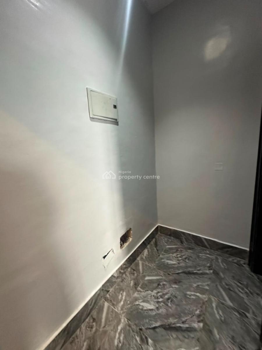 Spacious Well Built 3 Bedroom Maisonette on The 2nd Floor, Ikoyi, Lagos, Flat / Apartment for Rent