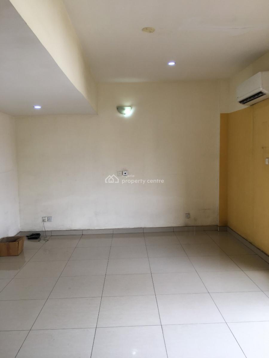 Partly Furnished 3bedrooms Mansionette with Pool,gym, Shonibare Estate, Maryland, Lagos, Terraced Duplex for Rent