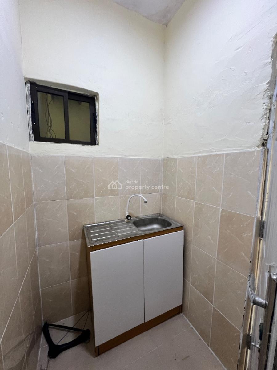 Spacious 1 Bedroom Self Contained, Off Admiralty Road, Lekki Phase 1, Lekki, Lagos, Flat / Apartment for Rent