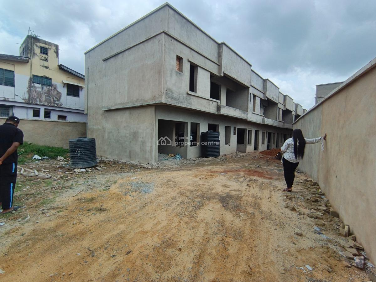 Executive 3 Bedroom Duplex with Bq, Gbagada Phase 1/ Pedro, Gbagada, Lagos, House for Sale