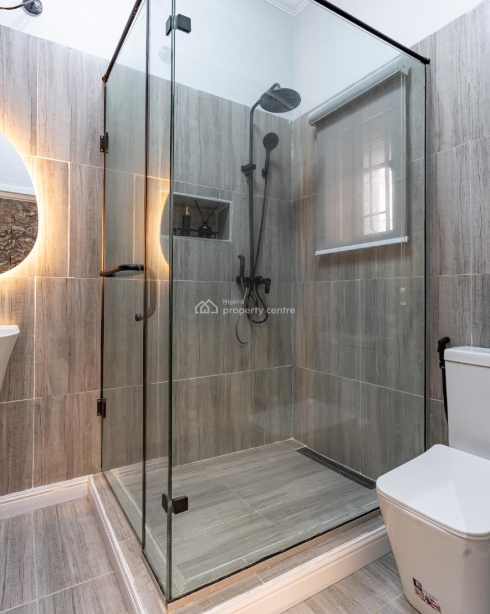 Luxury One Bedroom with a Mini Bar, Ps4 Pro, Balcony & Work Station, Admiralty Way, Lekki Phase 1, Lekki, Lagos, Mini Flat (room and Parlour) Short Let