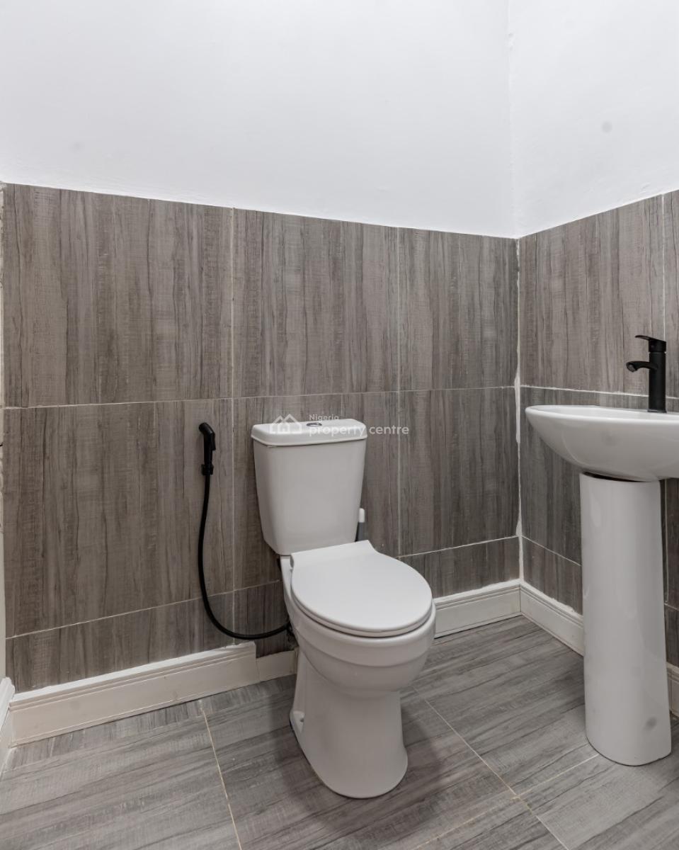 Luxury One Bedroom with a Mini Bar, Ps4 Pro, Balcony & Work Station, Admiralty Way, Lekki Phase 1, Lekki, Lagos, Mini Flat (room and Parlour) Short Let