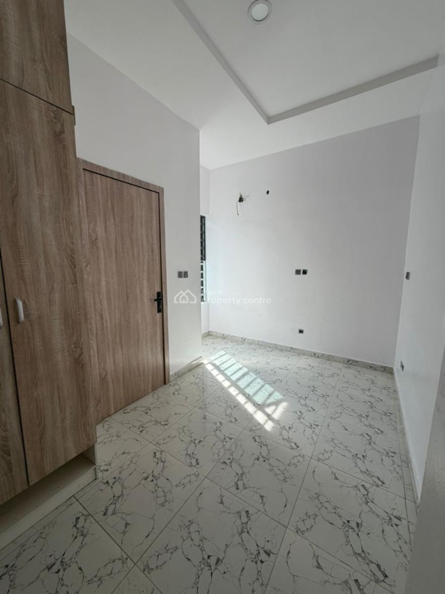 Single Room Upstairs, Royal Pine Estate, Orchid, Lekki, Lagos, Flat / Apartment for Rent