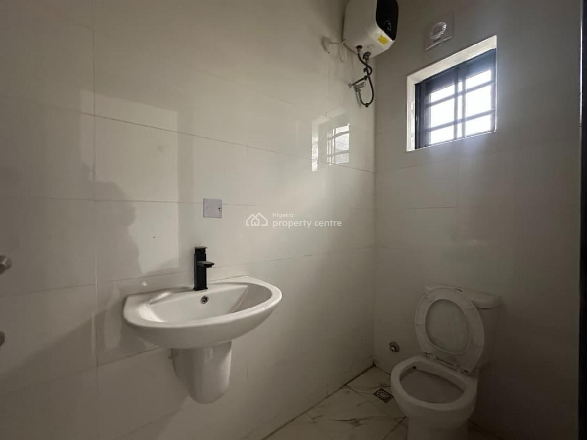2-bedroom Apartment, Abraham Adesanya, Ajah, Lagos, Flat / Apartment for Rent