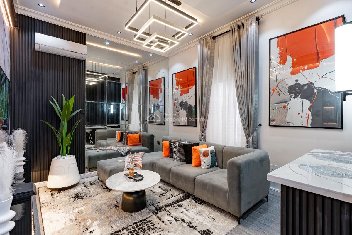 Luxury Spacious One Bedroom with Work Station, Ps4,mini Bar, Art Works, Admiralty Way, Lekki Phase 1, Lekki, Lagos, Mini Flat (room and Parlour) Short Let