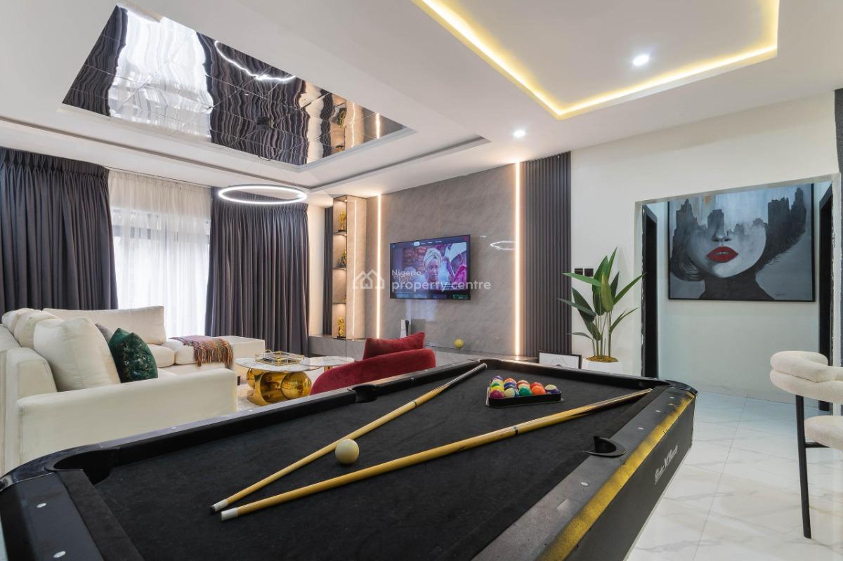 Luxury 4bedroom Apartment, Lekki Phase 1, Lekki, Lagos, Flat / Apartment Short Let