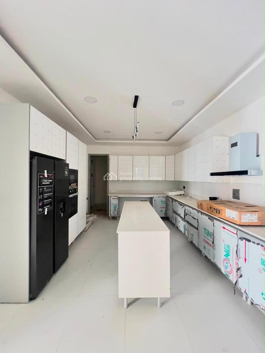 Exclusive 4-bed Waterfront Maisonette with 2 Bq & Excellent Facilities, in an Exclusive and High End Environment, Old Ikoyi, Ikoyi, Lagos, Terraced Duplex for Sale