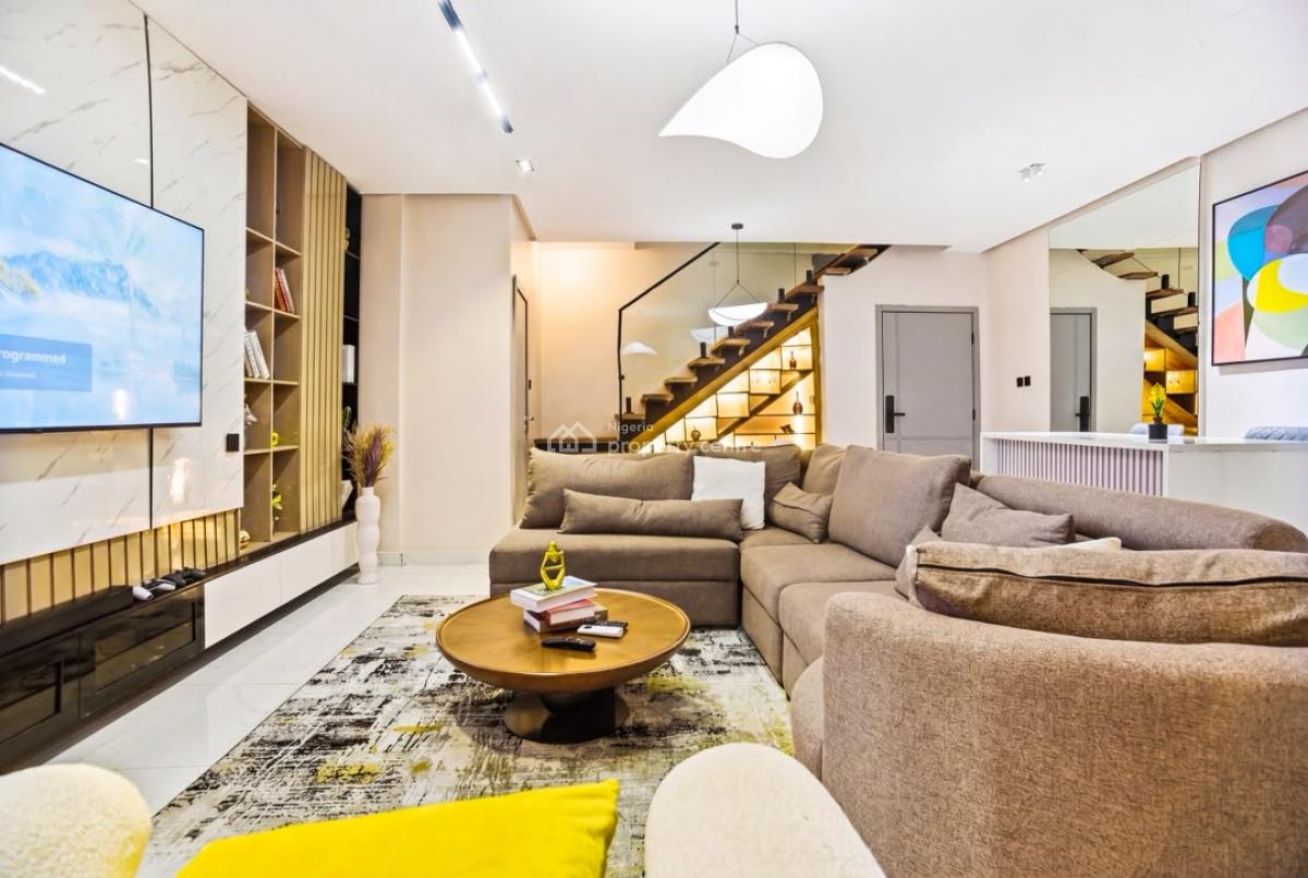 Luxury Two Bedroom Apartment, Freedom Way, Lekki Phase 1, Lekki, Lagos, House Short Let