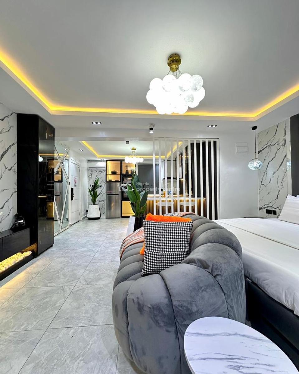Luxury Spacious Studio Apartment with a Bar and Large Dining Area, Admiralty Road, Lekki Phase 1, Lekki, Lagos, Self Contain (single Rooms) Short Let