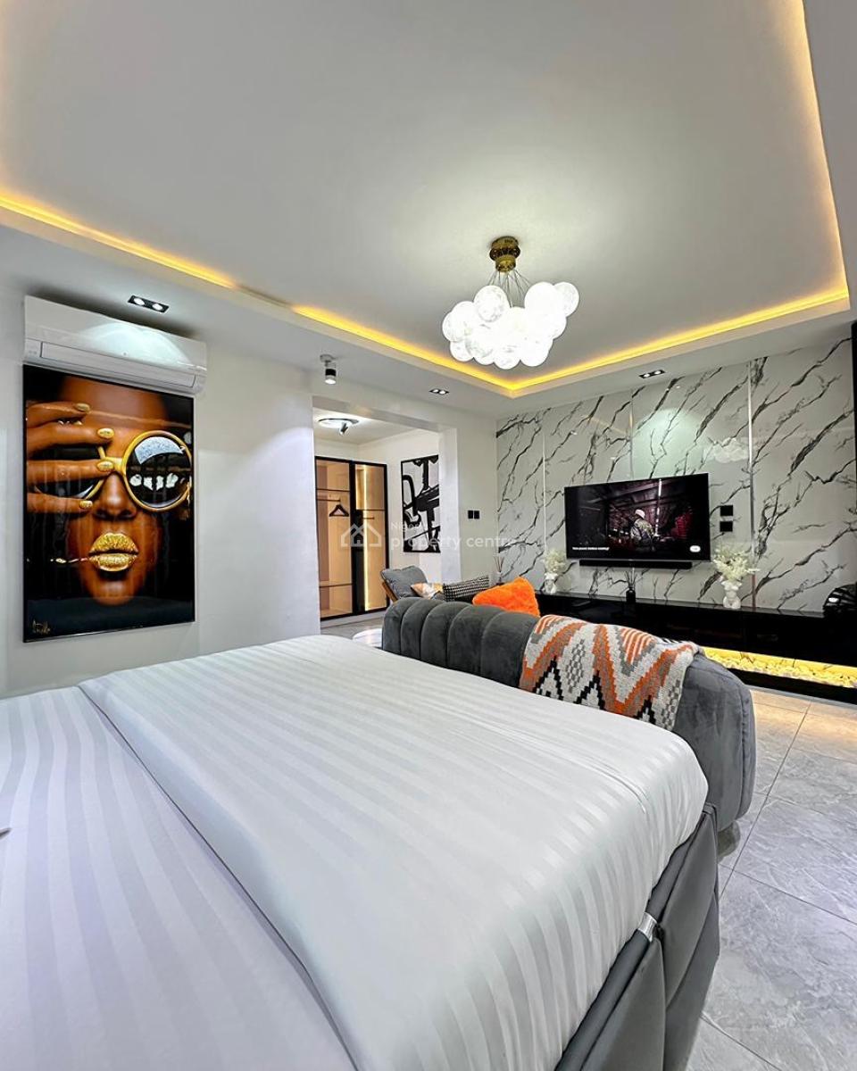 Luxury Spacious Studio Apartment with a Bar and Large Dining Area, Admiralty Road, Lekki Phase 1, Lekki, Lagos, Self Contain (single Rooms) Short Let