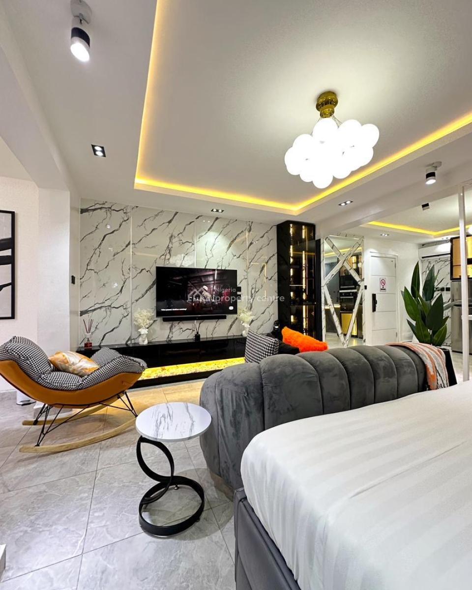 Luxury Spacious Studio Apartment with a Bar and Large Dining Area, Admiralty Road, Lekki Phase 1, Lekki, Lagos, Self Contain (single Rooms) Short Let