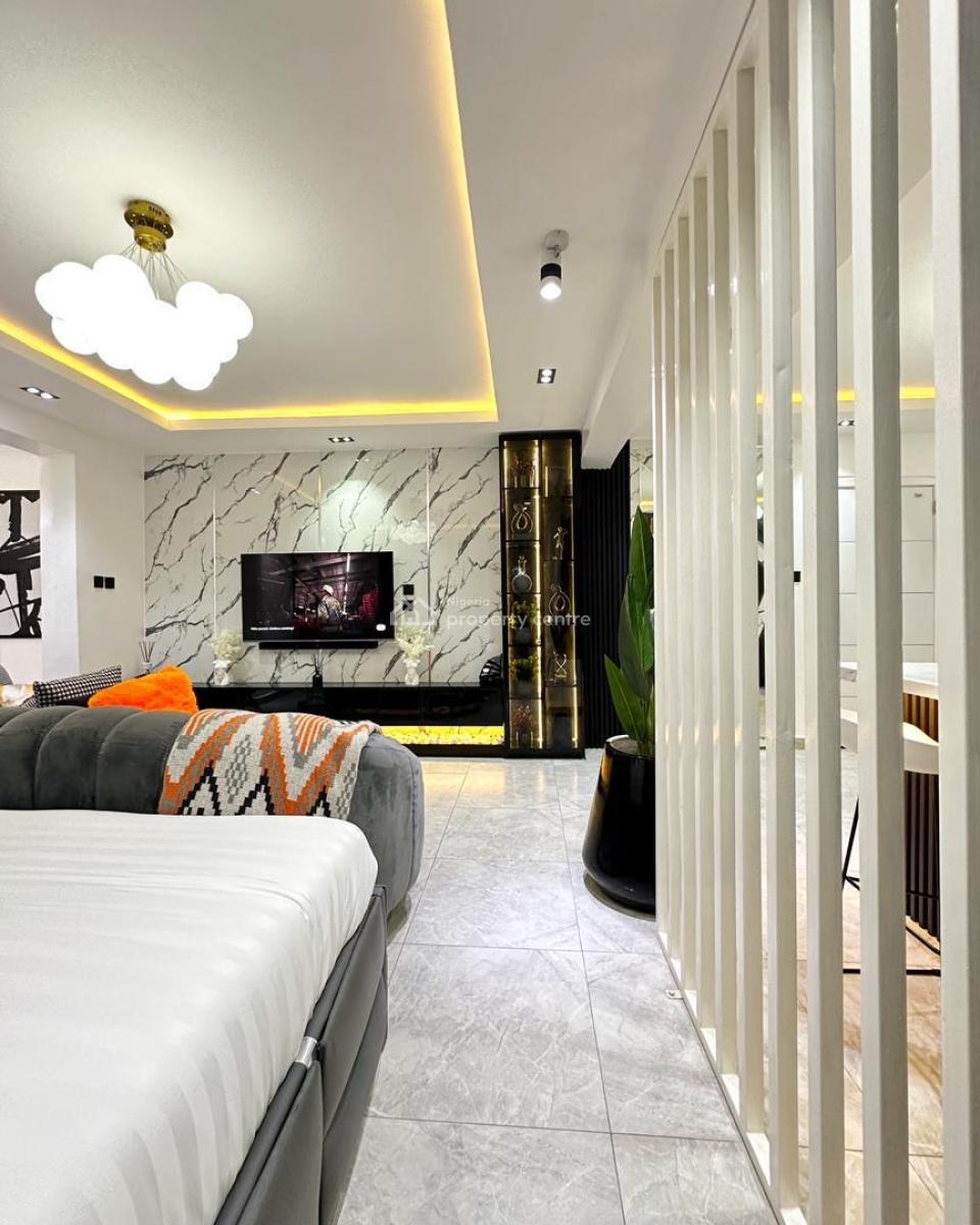 Luxury Spacious Studio Apartment with a Bar and Large Dining Area, Admiralty Road, Lekki Phase 1, Lekki, Lagos, Self Contain (single Rooms) Short Let