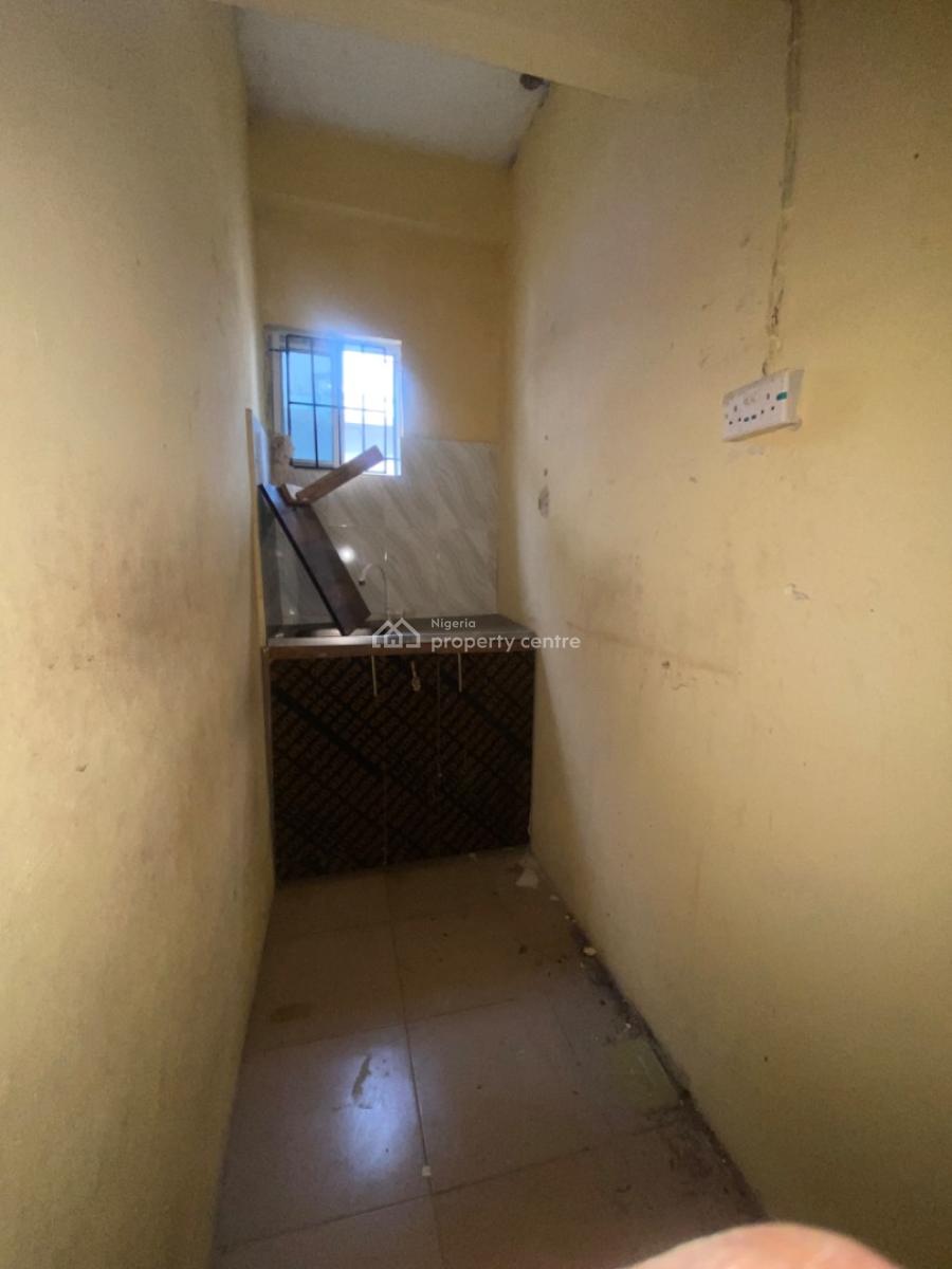Luxury Selfcon Close to Express, Around Shoprite, Sangotedo, Ajah, Lagos, Self Contain (single Rooms) for Rent