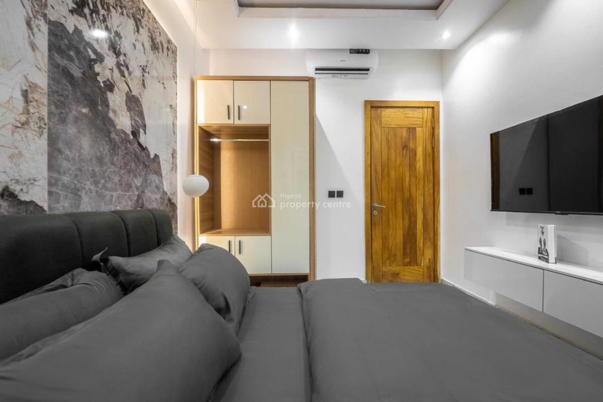 1 Bedroom Apartment with Swimming Pool and Ps5, Ezra Court, Lekki Phase 1, Lekki, Lagos, Flat / Apartment Short Let