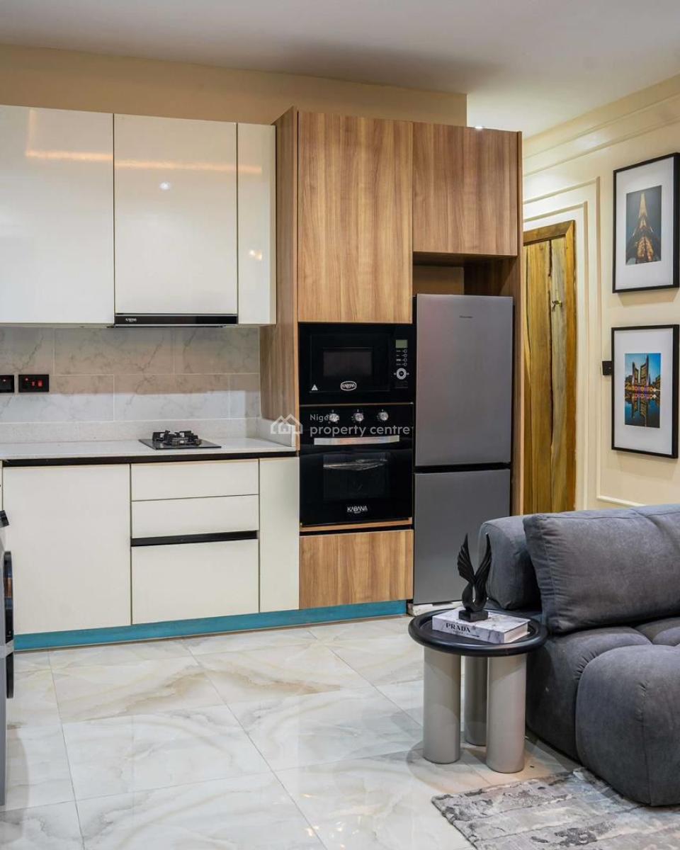 1 Bedroom Apartment with Swimming Pool and Ps5, Ezra Court, Lekki Phase 1, Lekki, Lagos, Flat / Apartment Short Let
