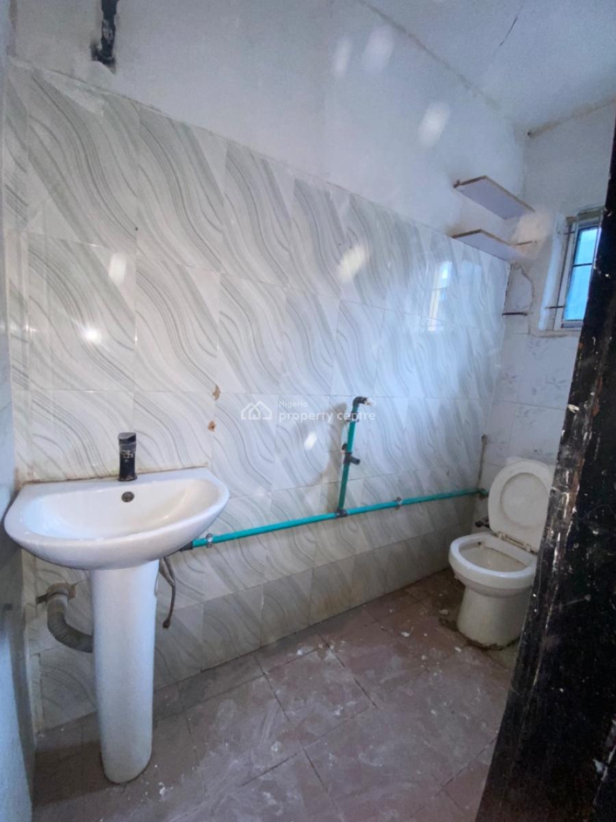 Selfcon Available with Enough Space, Around Shoprite Close to Express, Sangotedo, Ajah, Lagos, Self Contain (single Rooms) for Rent