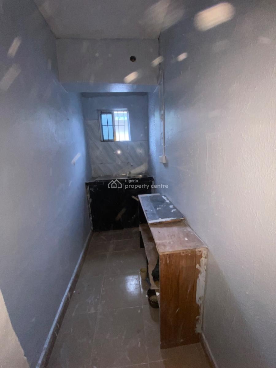 Selfcon Available with Enough Space, Around Shoprite Close to Express, Sangotedo, Ajah, Lagos, Self Contain (single Rooms) for Rent