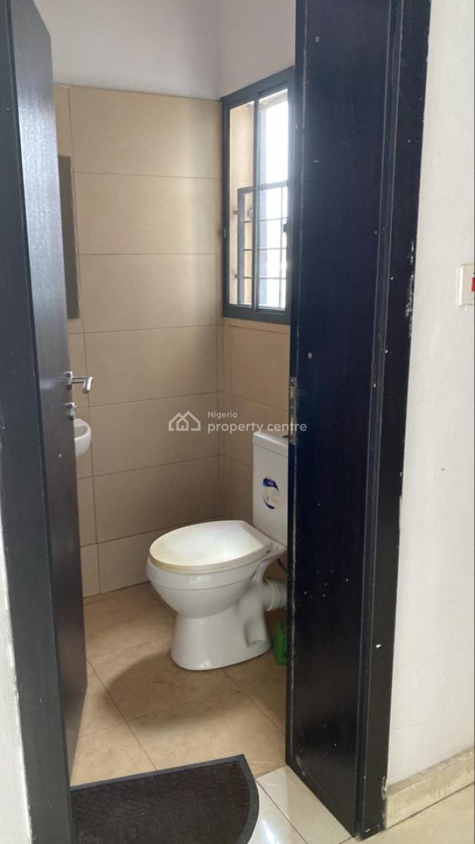 Upstairs Spacious Palour Space with Balcony and Tv Console, Oral Estate, Lekki Expressway, Lekki, Lagos, Self Contain (single Rooms) for Rent
