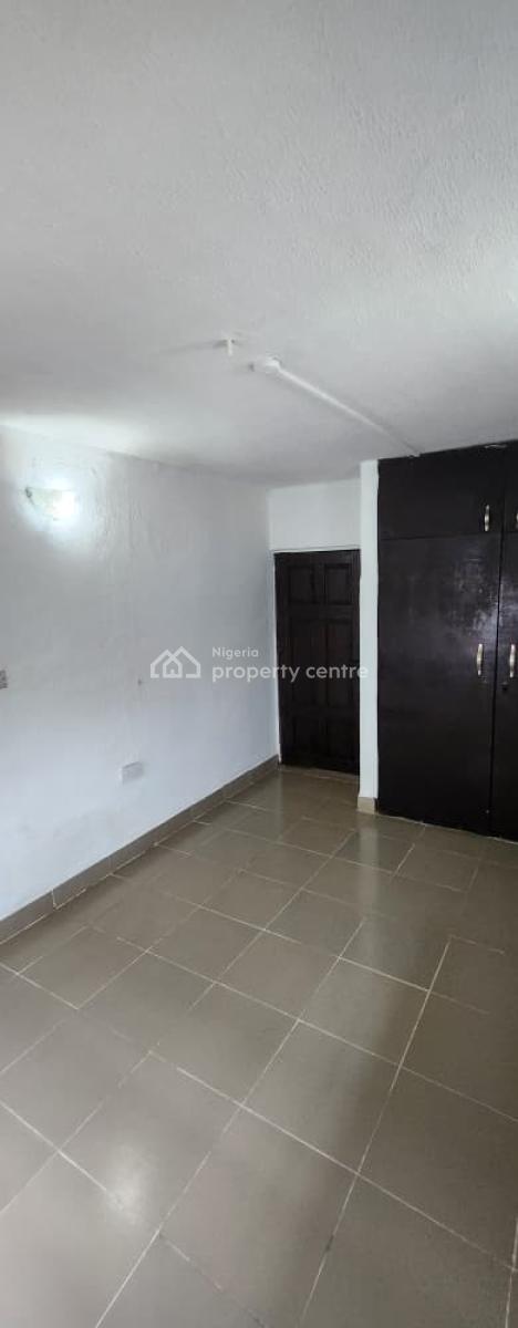 Newly Renovated  2 Units of 3 Bedroom Flats . Call Taiwo 08134527280, 12 Ajoke Street, Off Nnobi Street, Off Kilo Bus Stop, Surulere, Lagos, Itire-ikate, Surulere, Lagos, Flat / Apartment for Rent