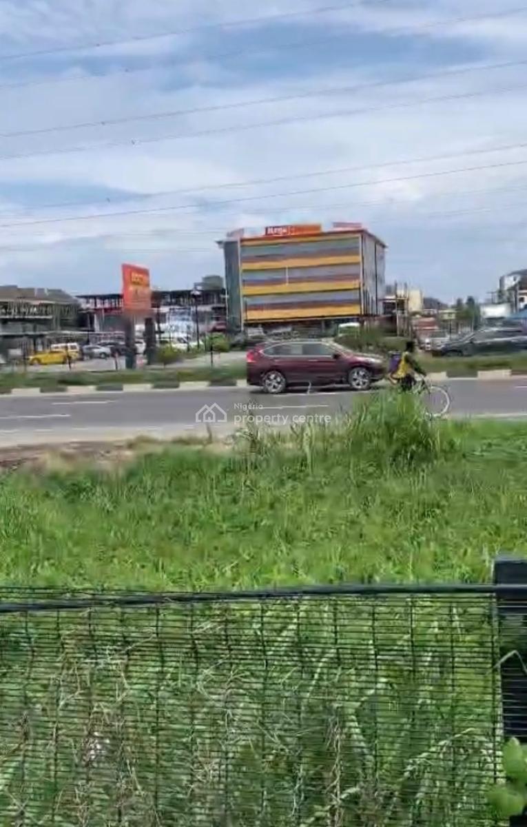 a Land Measuring 1,940sqm, Elf Bus Stop, Lekki Phase 1, Lekki, Lagos, Commercial Land for Rent