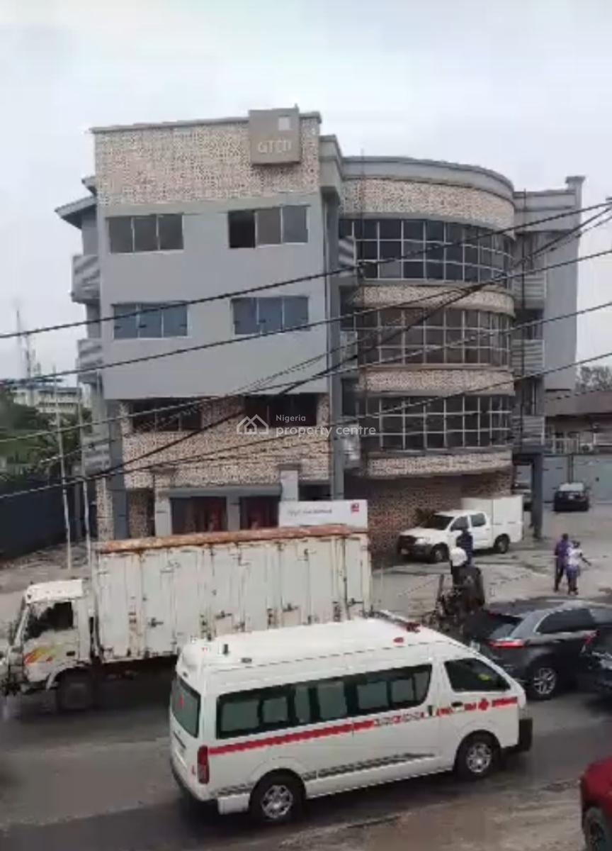 a Commercial Building on 3 Floors, Anthony, Maryland, Lagos, Office Space for Rent