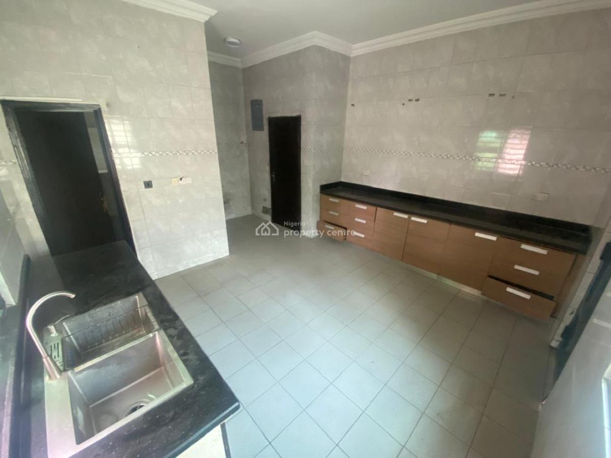 Spacious 4 Bedroom Full Detached Duplex with 2 Room Staff Quarters, Off Abimbola Cole, Lekki Phase 1 Lagos., Lekki, Lagos, Detached Duplex for Rent