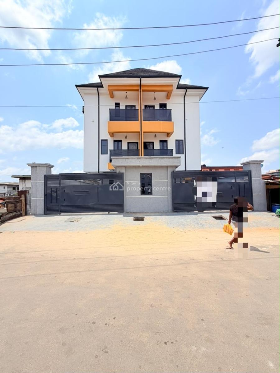 Newly Built 4-bedroom Duplex with Security House in a Secure Area, Newly Built 4-bedroom Duplex with Security House in a Secure Area, Surulere, Lagos, Semi-detached Duplex for Sale