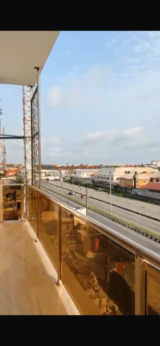 Luxury Redefined Brand New 3 Bedroom Apartment, Lekki Phase 1, Lekki, Lagos, Flat / Apartment Short Let