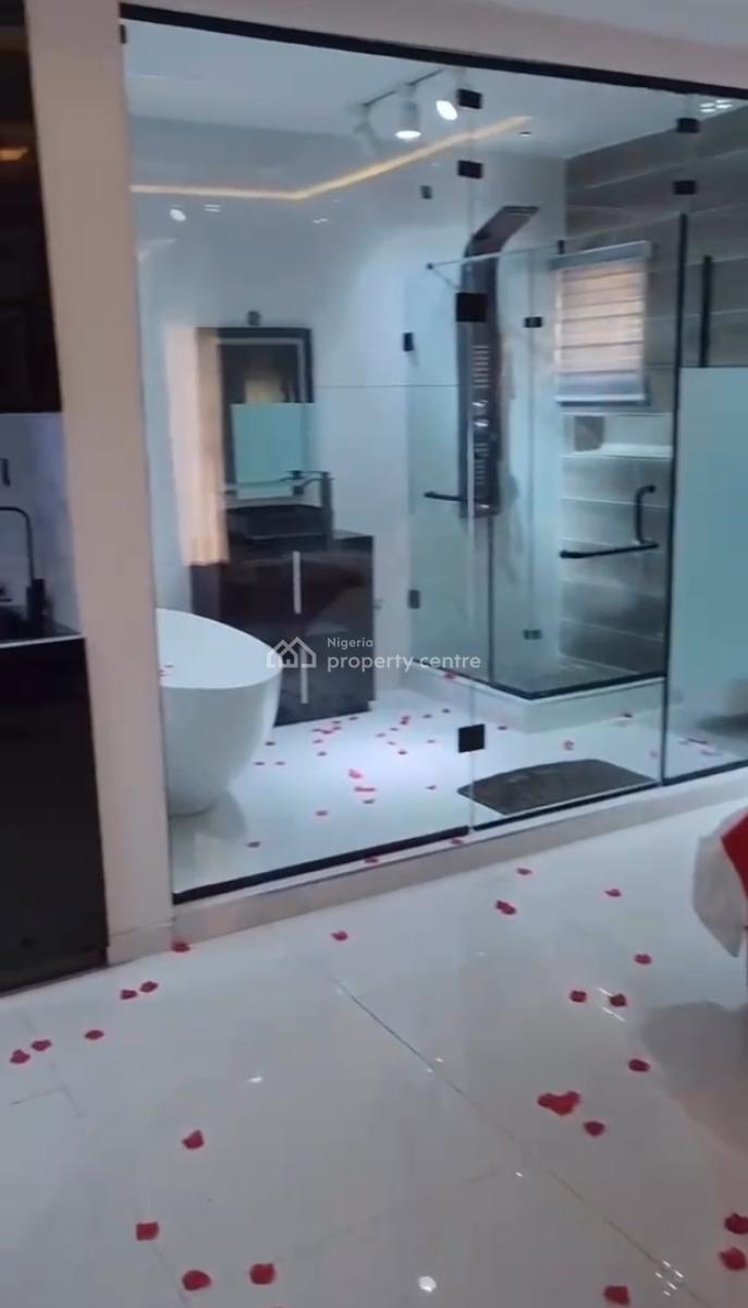 Sophisticated Urban Living 1-bedroom  Apartment, Chevron Drive, Lekki, Lagos, Flat / Apartment Short Let