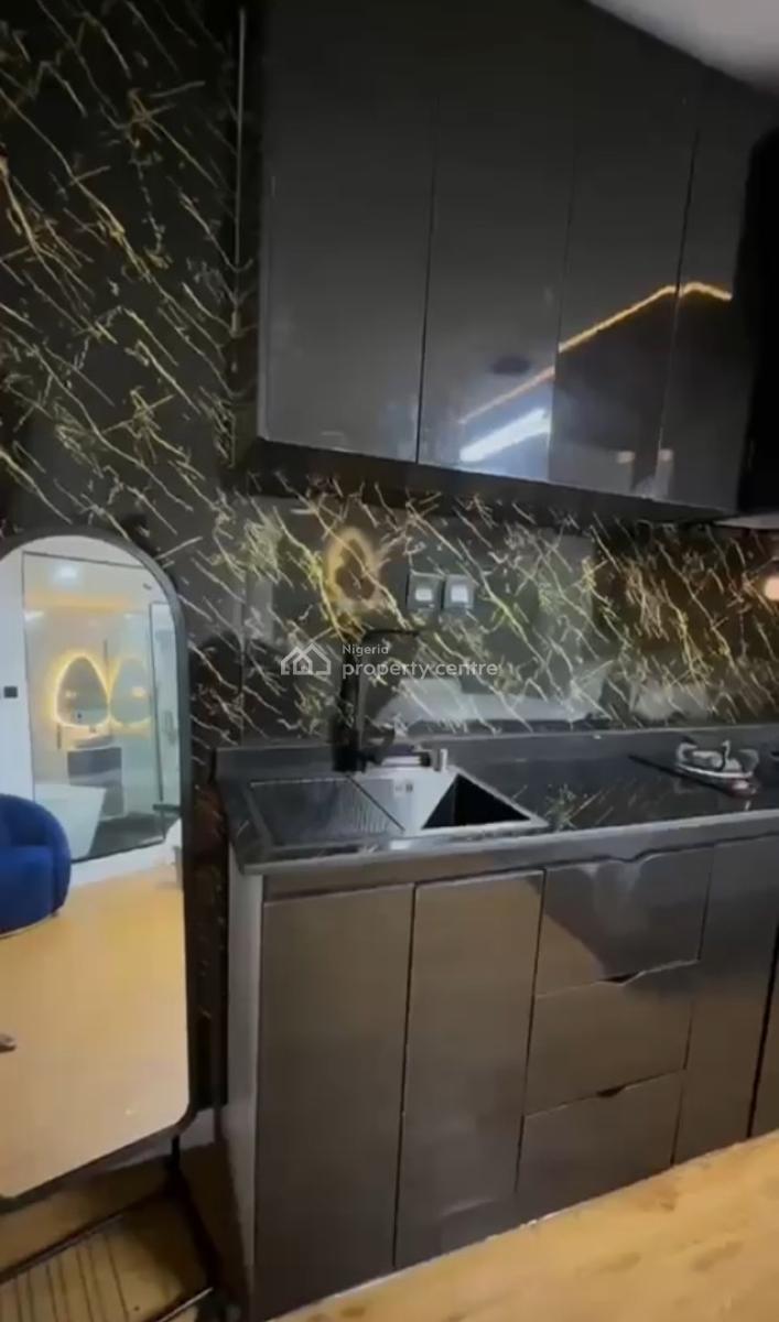 Tastefully Furnished 1-bedroom Apartment, Lekki Phase 1, Lekki, Lagos, Flat / Apartment Short Let